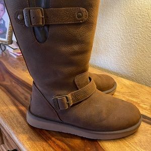 Leather UGG Boots! Warm and comfy!